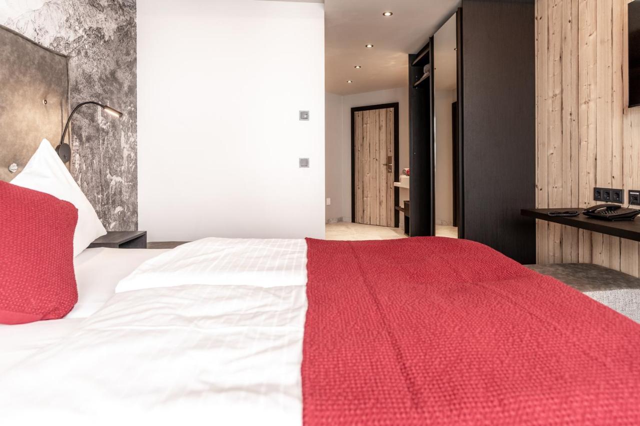 Hotel Astrid - Inklusive Kostenfreier Jokercard Saalbach-Hinterglemm Exteriör bild